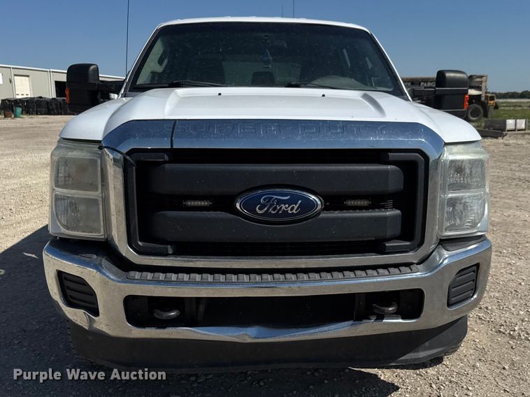 image for item MX9279 2015 Ford F250 Super Duty Crew Cab pickup truck