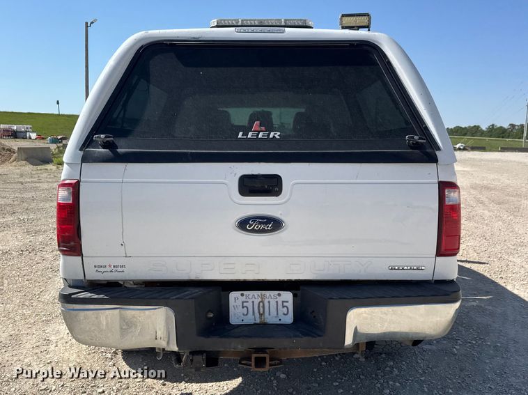 image for item MX9279 2015 Ford F250 Super Duty Crew Cab pickup truck