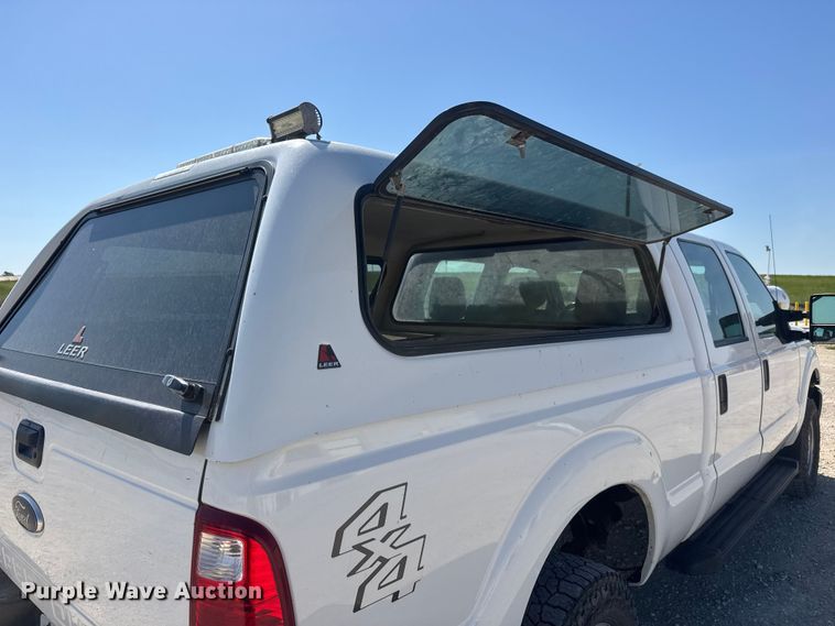 image for item MX9279 2015 Ford F250 Super Duty Crew Cab pickup truck