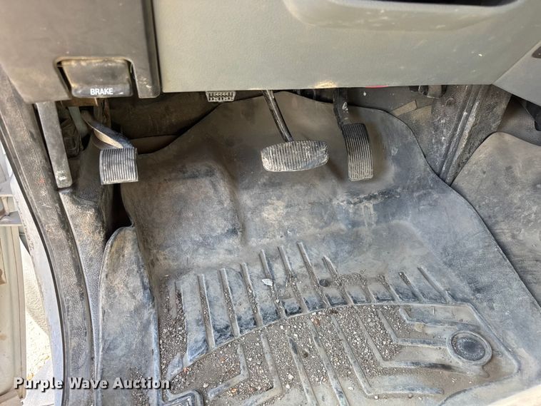 image for item MX9279 2015 Ford F250 Super Duty Crew Cab pickup truck