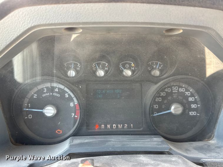 image for item MX9279 2015 Ford F250 Super Duty Crew Cab pickup truck