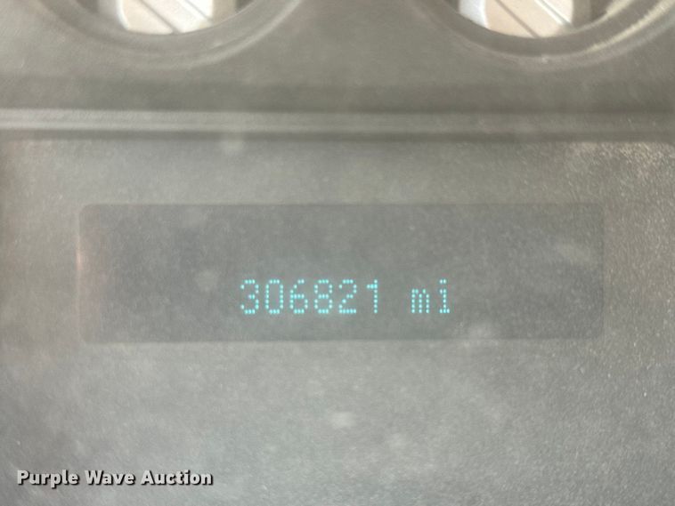 image for item MX9279 2015 Ford F250 Super Duty Crew Cab pickup truck