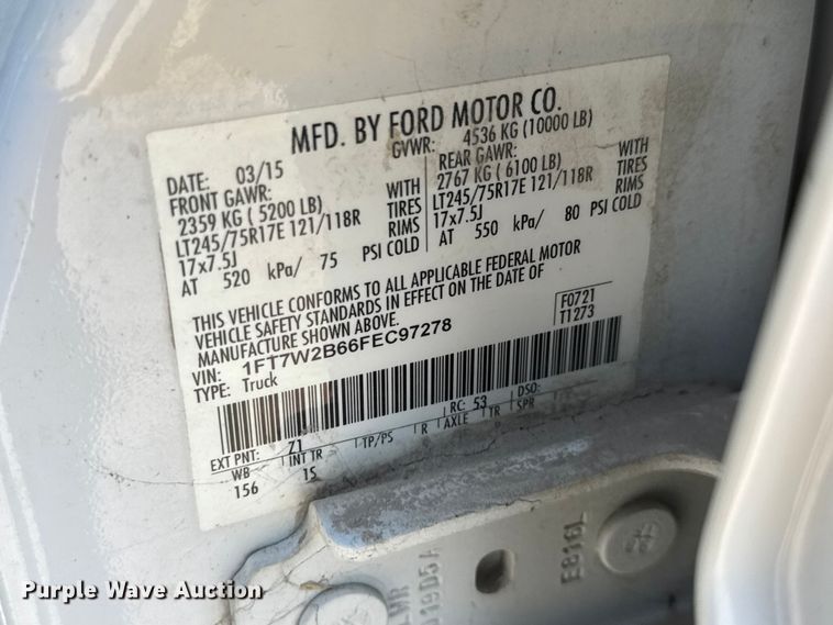 image for item MX9279 2015 Ford F250 Super Duty Crew Cab pickup truck