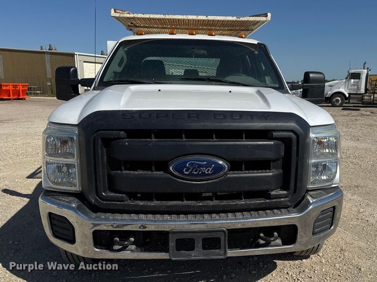 image for item MX9280 2016 Ford F-350 Crew Cab utility bed pickup truck