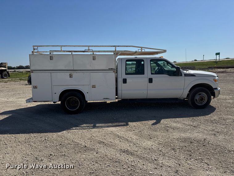 image for item MX9280 2016 Ford F-350 Crew Cab utility bed pickup truck