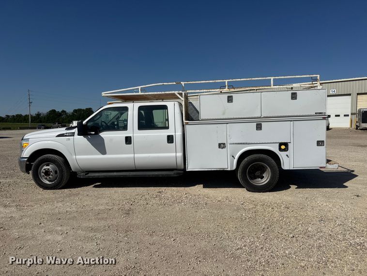 image for item MX9280 2016 Ford F-350 Crew Cab utility bed pickup truck