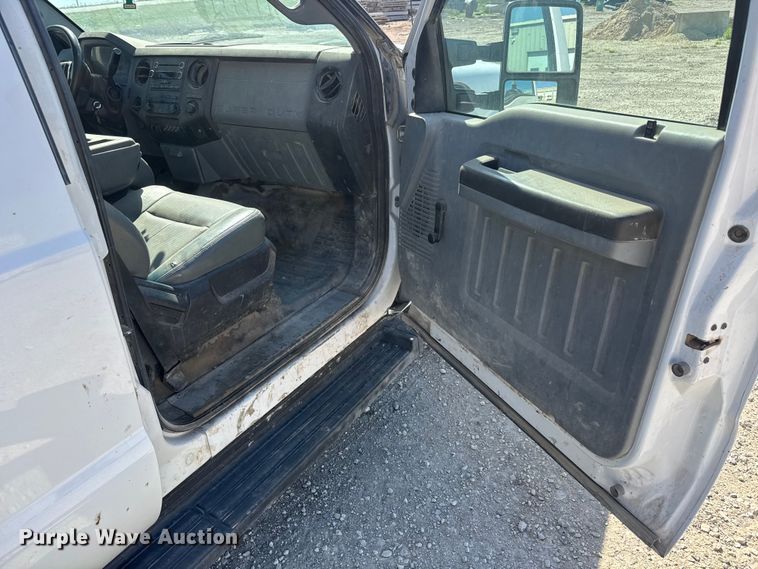 image for item MX9280 2016 Ford F-350 Crew Cab utility bed pickup truck