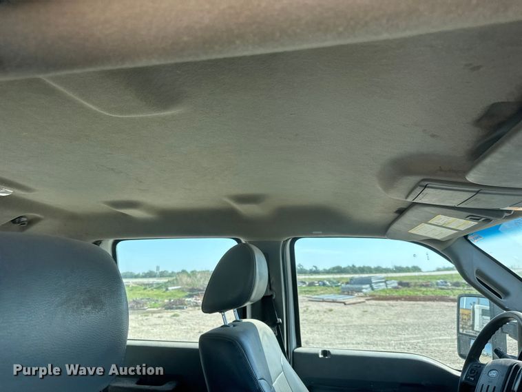 image for item MX9280 2016 Ford F-350 Crew Cab utility bed pickup truck