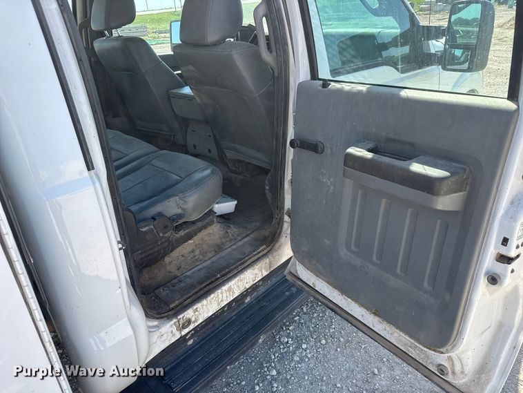 image for item MX9280 2016 Ford F-350 Crew Cab utility bed pickup truck