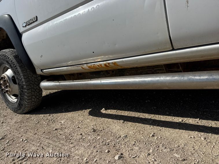 image for item MX9281 2006 Chevrolet Silverado 3500 utility bed pickup truck