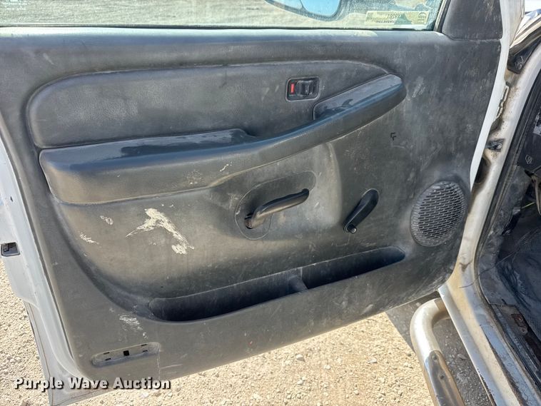 image for item MX9281 2006 Chevrolet Silverado 3500 utility bed pickup truck