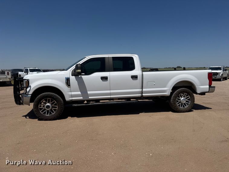 image for item MX9283 2019 Ford F250 Super Duty Crew Cab pickup truck