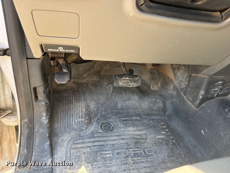image for item MX9283 2019 Ford F250 Super Duty Crew Cab pickup truck