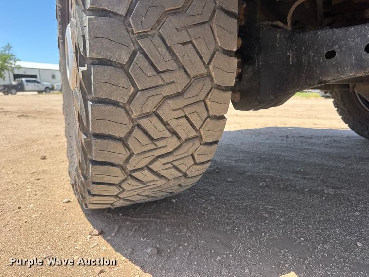 image for item MX9283 2019 Ford F250 Super Duty Crew Cab pickup truck