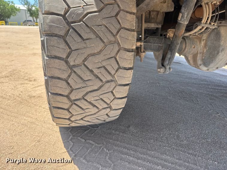 image for item MX9283 2019 Ford F250 Super Duty Crew Cab pickup truck
