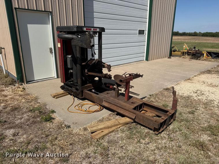 image for item MX9284 Coats 9000 tire machine