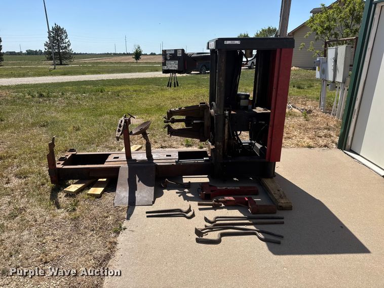 image for item MX9284 Coats 9000 tire machine
