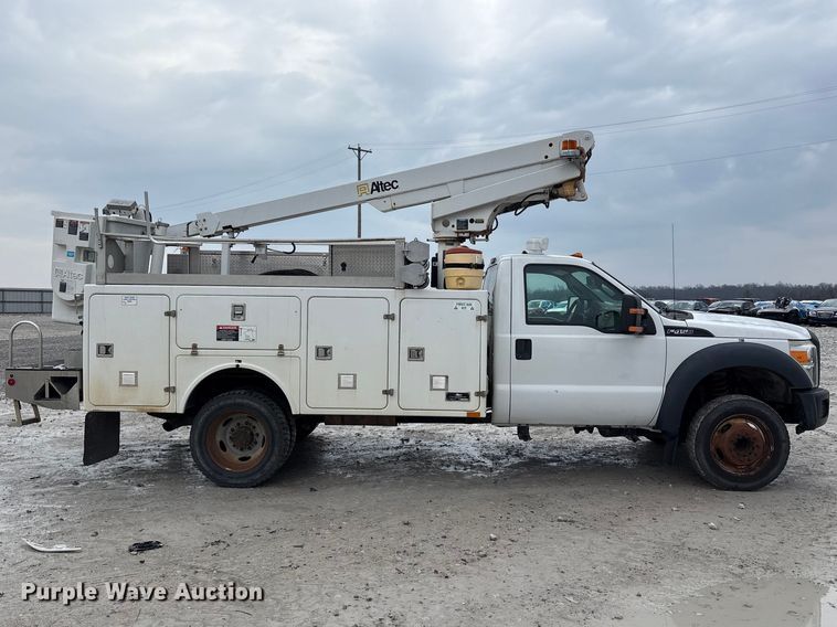 image for item YA2691 2013 Ford F450 Super Duty bucket truck