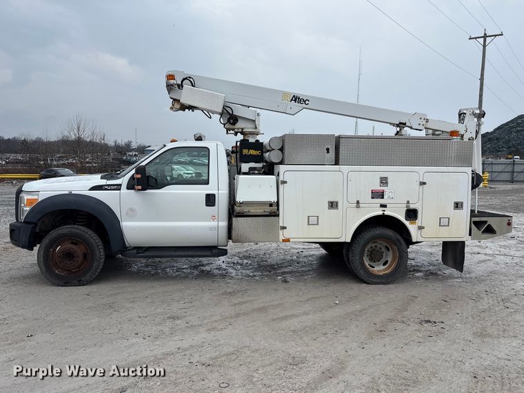 image for item YA2691 2013 Ford F450 Super Duty bucket truck