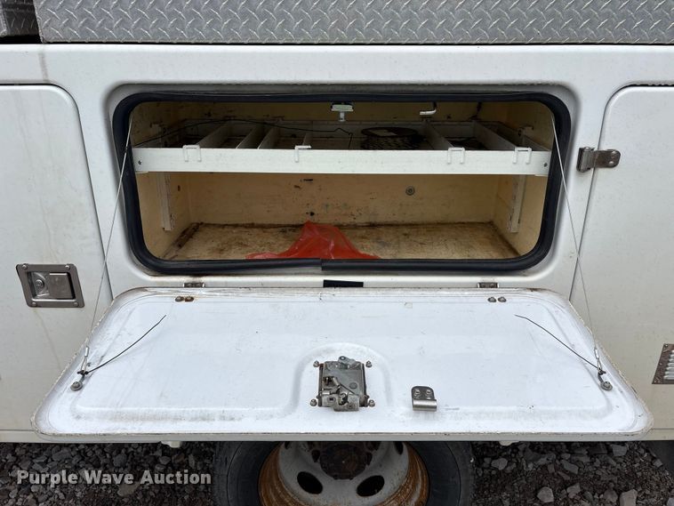 image for item YA2691 2013 Ford F450 Super Duty bucket truck