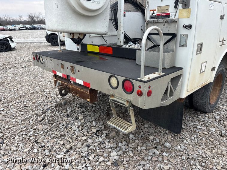 image for item YA2691 2013 Ford F450 Super Duty bucket truck