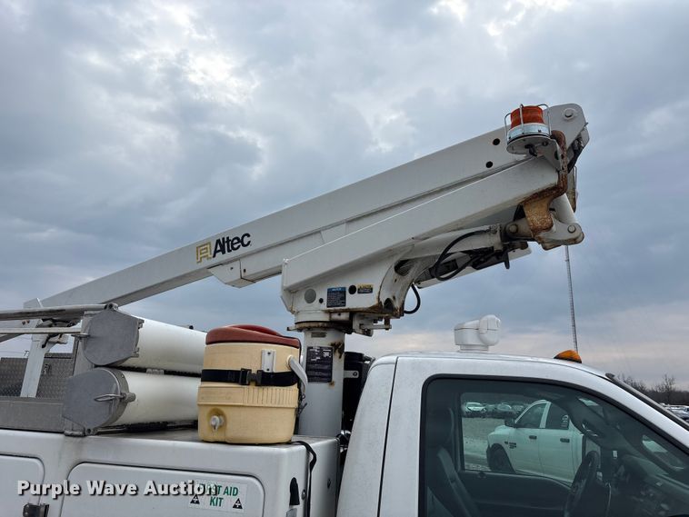 image for item YA2691 2013 Ford F450 Super Duty bucket truck