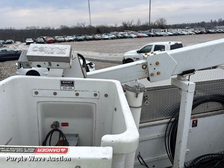 image for item YA2691 2013 Ford F450 Super Duty bucket truck
