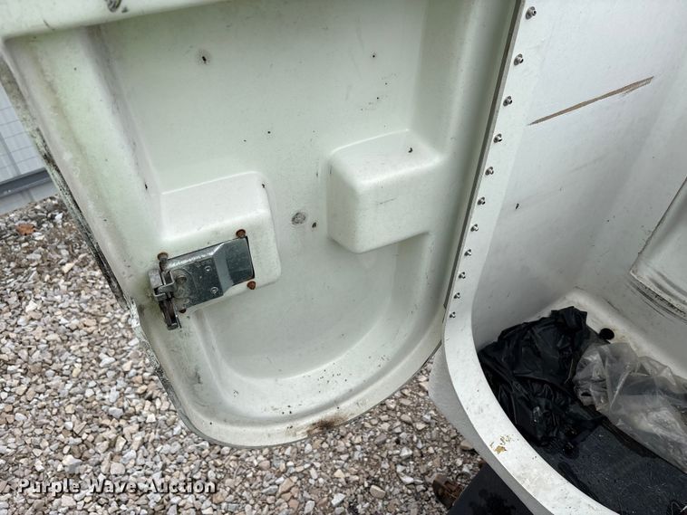 image for item YA2691 2013 Ford F450 Super Duty bucket truck