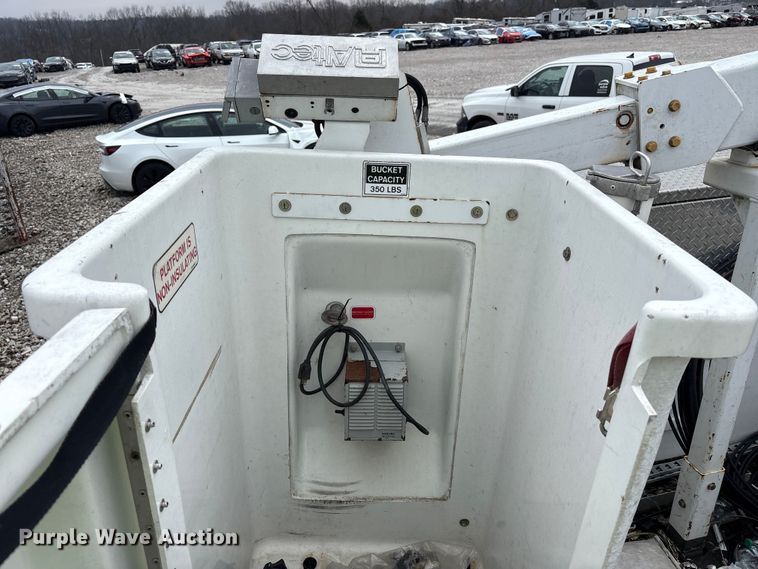 image for item YA2691 2013 Ford F450 Super Duty bucket truck