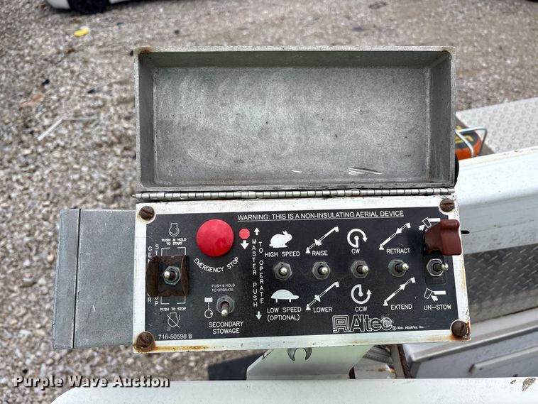 image for item YA2691 2013 Ford F450 Super Duty bucket truck