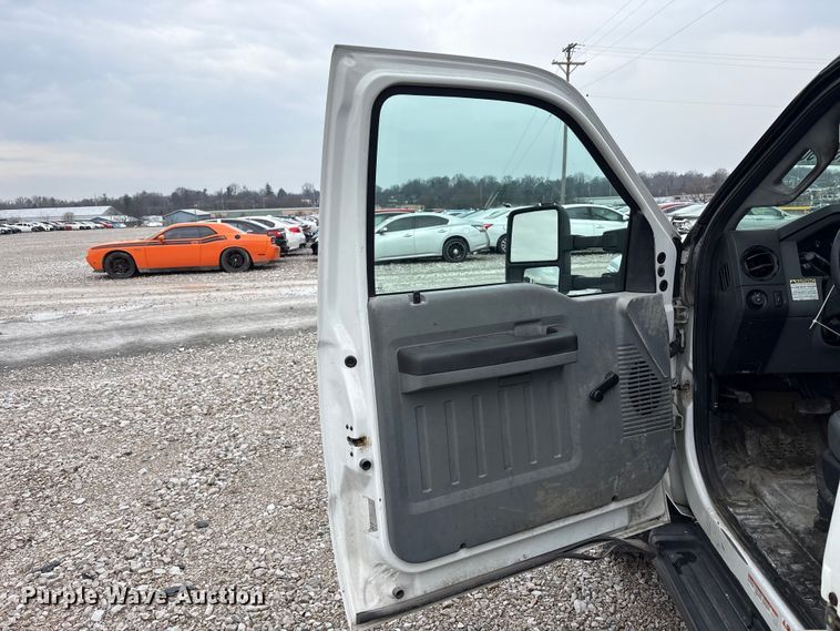 image for item YA2691 2013 Ford F450 Super Duty bucket truck