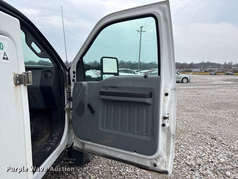 image for item YA2691 2013 Ford F450 Super Duty bucket truck