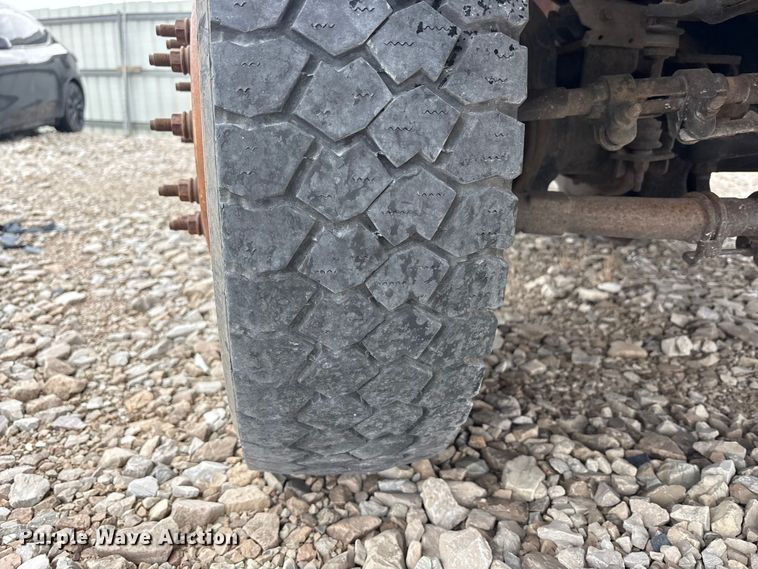 image for item YA2691 2013 Ford F450 Super Duty bucket truck