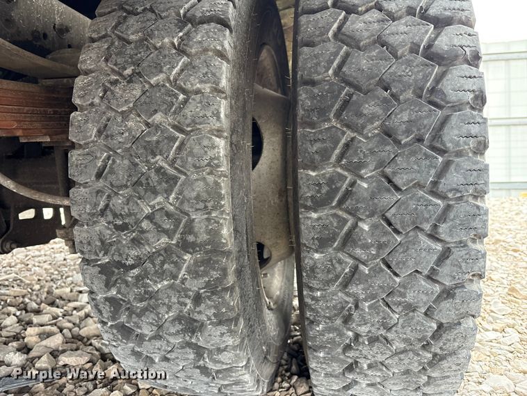 image for item YA2691 2013 Ford F450 Super Duty bucket truck