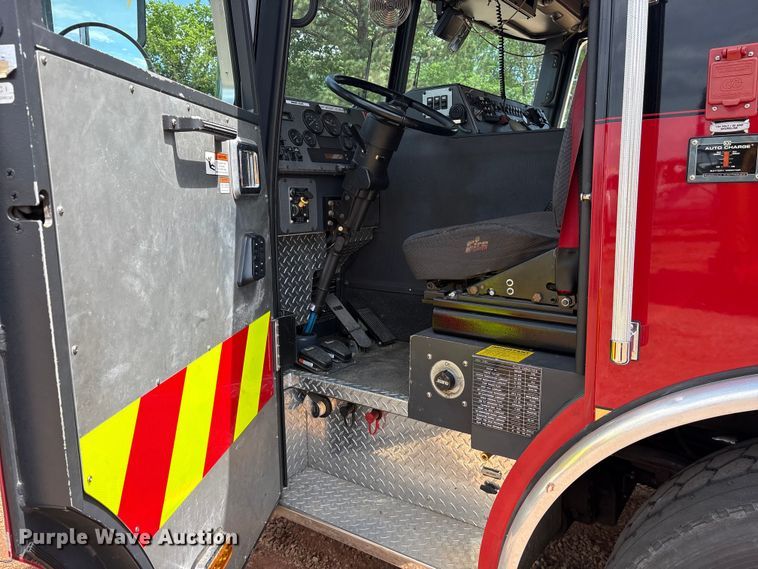 image for item YA3222 2009 Kovatch Mobile Equipment pumper fire truck