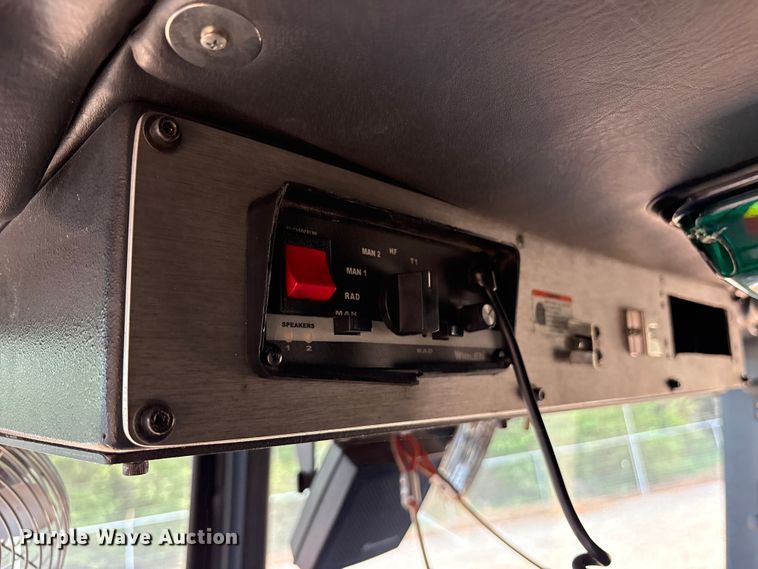 image for item YA3222 2009 Kovatch Mobile Equipment pumper fire truck