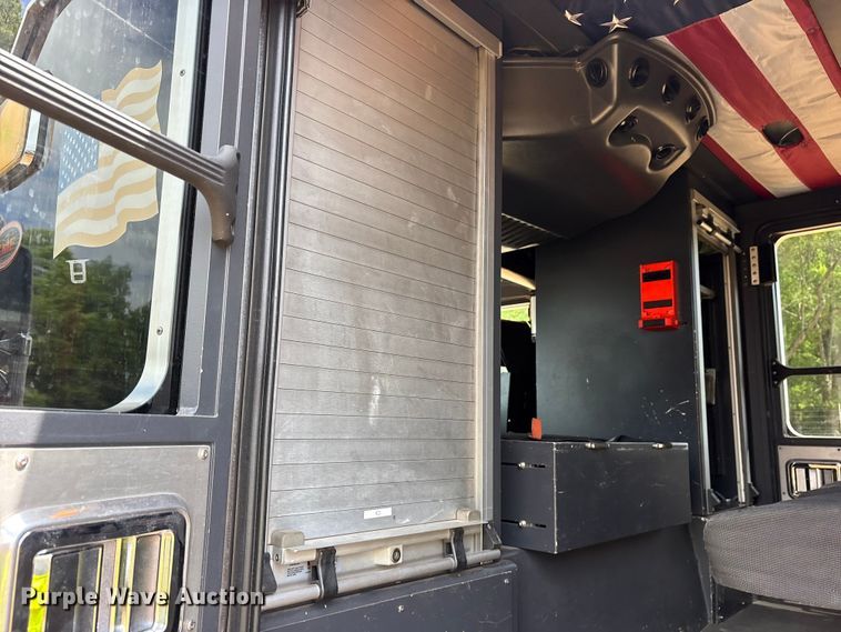 image for item YA3222 2009 Kovatch Mobile Equipment pumper fire truck