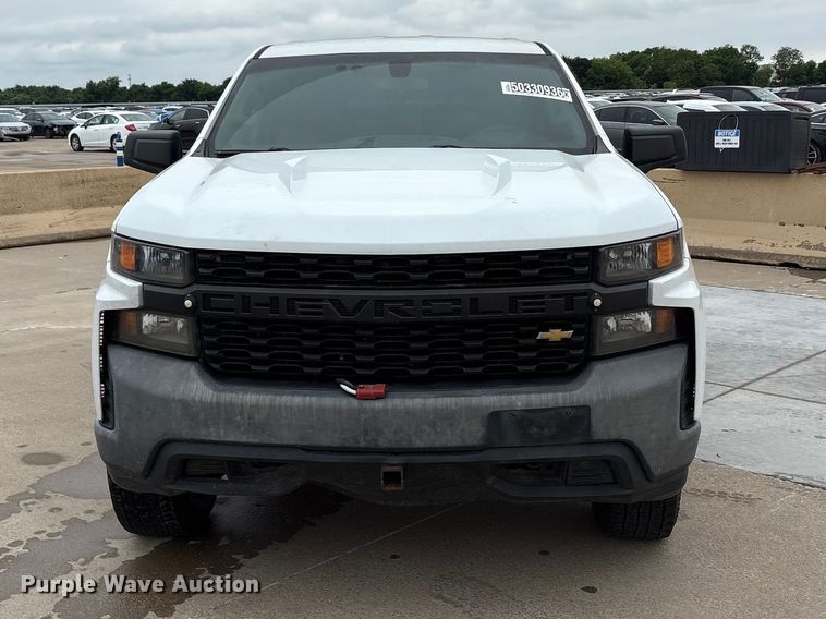 image for item YA3300 2021 Chevrolet Silverado 1500 pickup truck