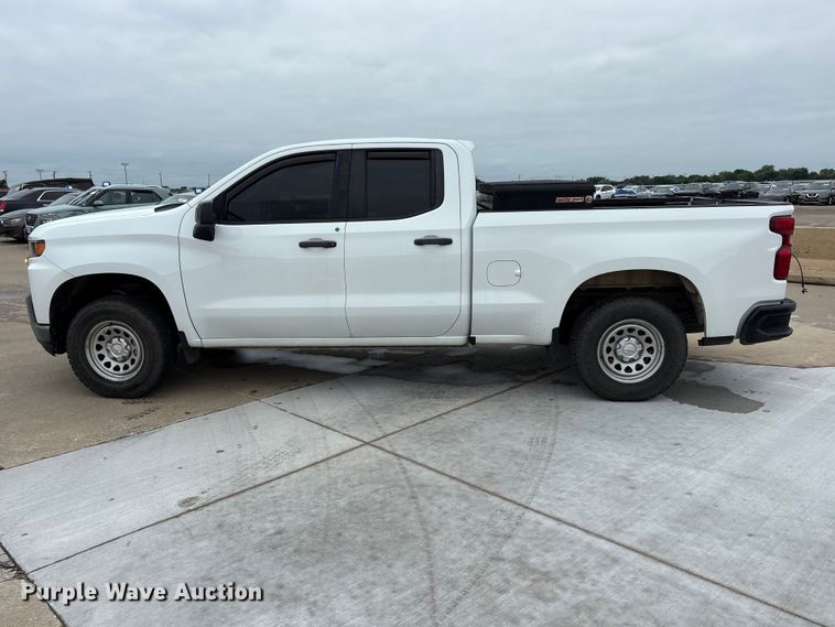 image for item YA3300 2021 Chevrolet Silverado 1500 pickup truck