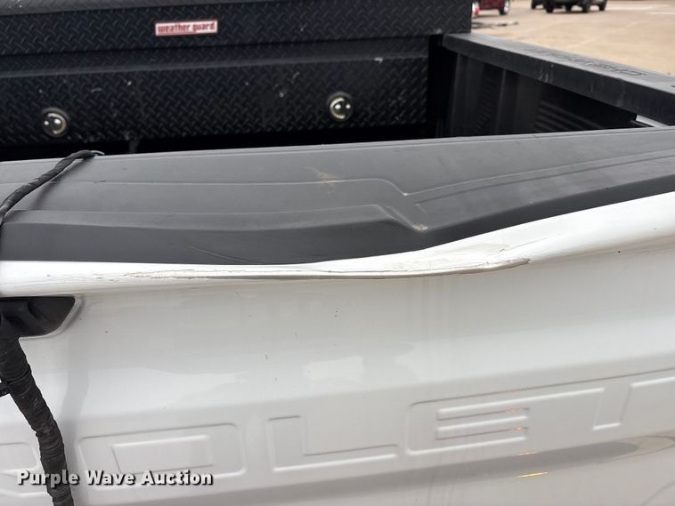 image for item YA3300 2021 Chevrolet Silverado 1500 pickup truck
