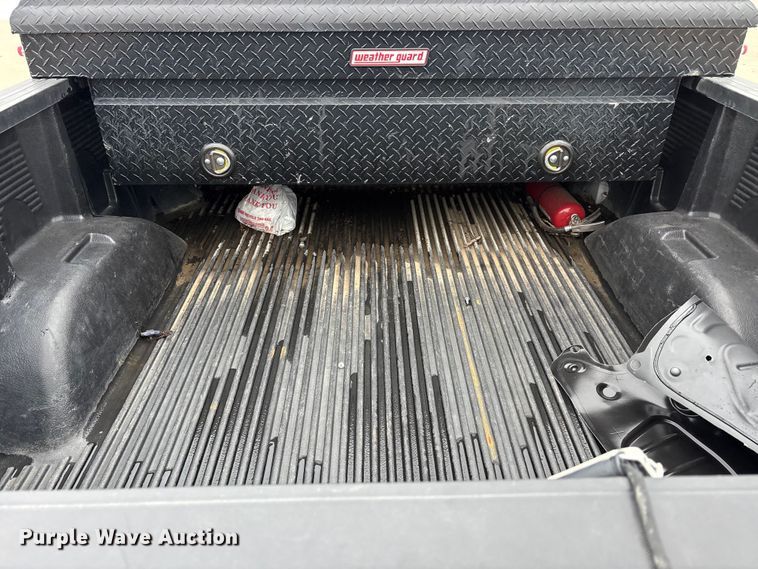 image for item YA3300 2021 Chevrolet Silverado 1500 pickup truck