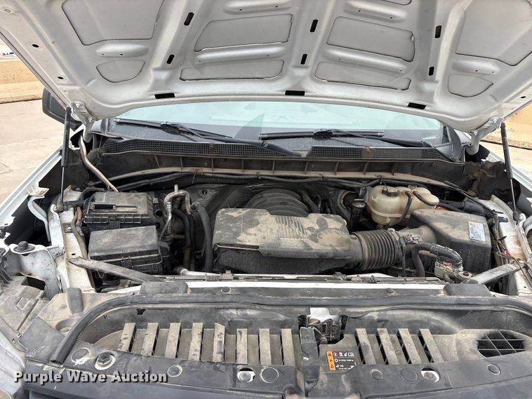 image for item YA3300 2021 Chevrolet Silverado 1500 pickup truck
