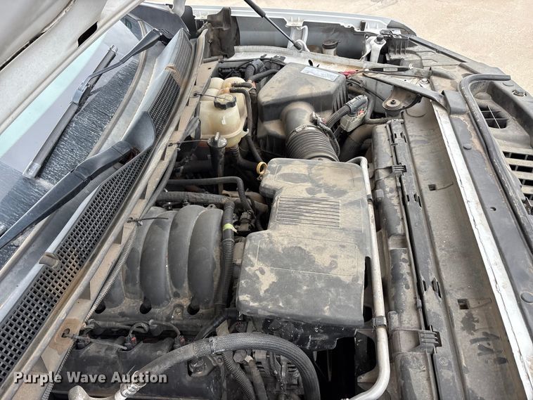 image for item YA3300 2021 Chevrolet Silverado 1500 pickup truck