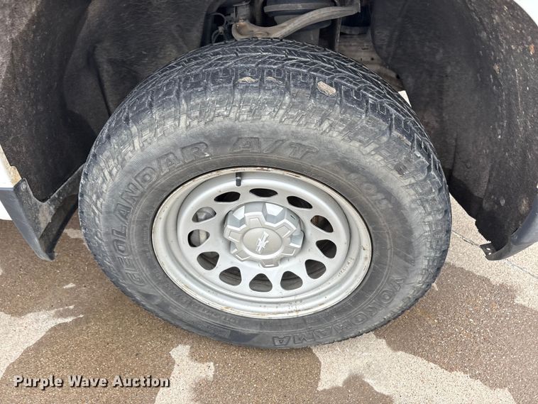 image for item YA3300 2021 Chevrolet Silverado 1500 pickup truck