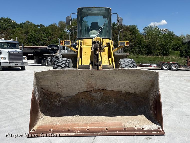 image for item DO5207 1999 Komatsu WA250-3 wheel loader