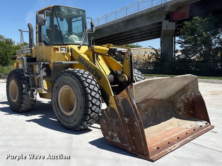 image for item DO5207 1999 Komatsu WA250-3 wheel loader