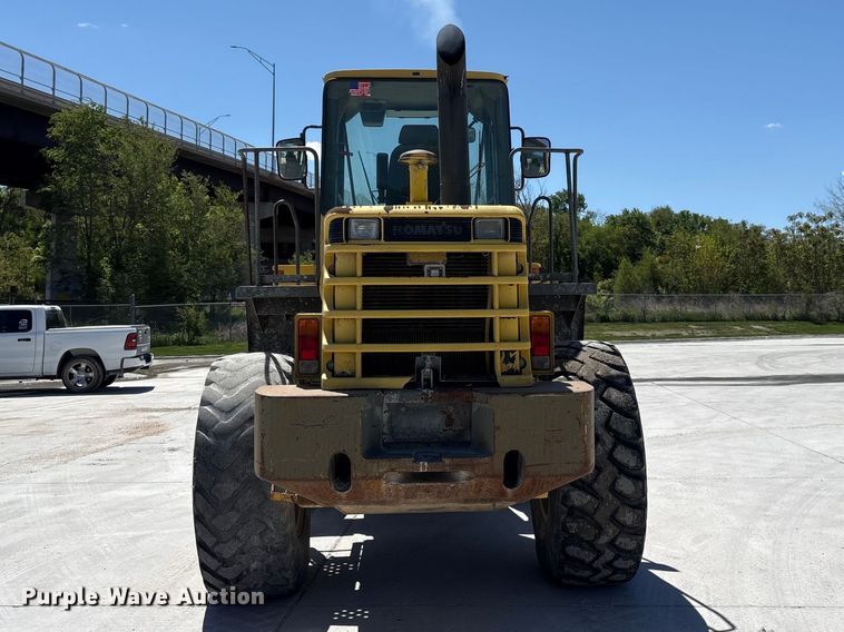 image for item DO5207 1999 Komatsu WA250-3 wheel loader