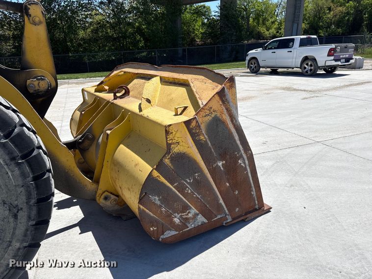 image for item DO5207 1999 Komatsu WA250-3 wheel loader
