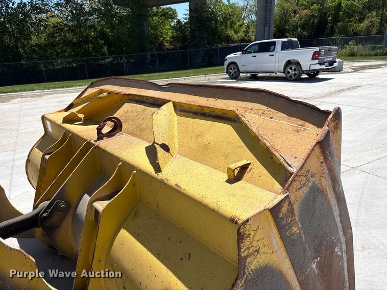 image for item DO5207 1999 Komatsu WA250-3 wheel loader