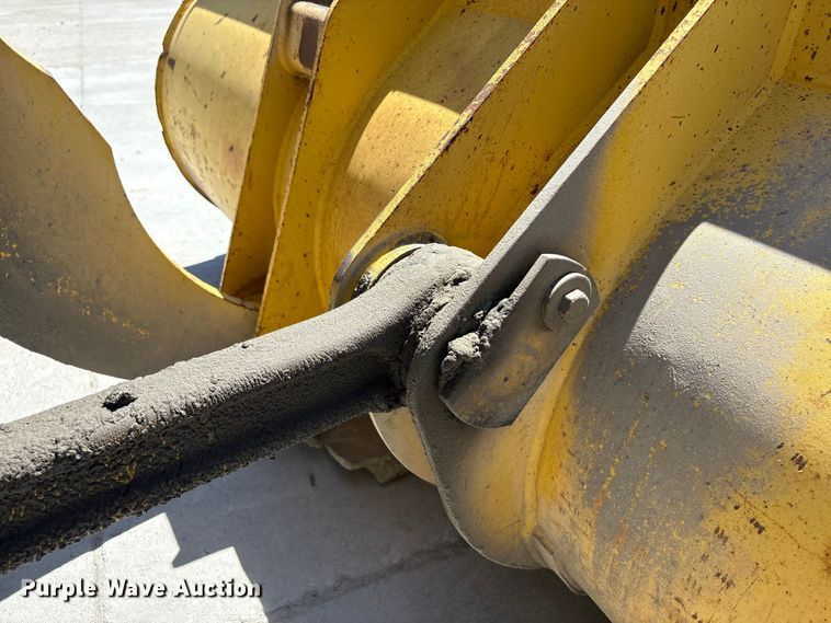 image for item DO5207 1999 Komatsu WA250-3 wheel loader